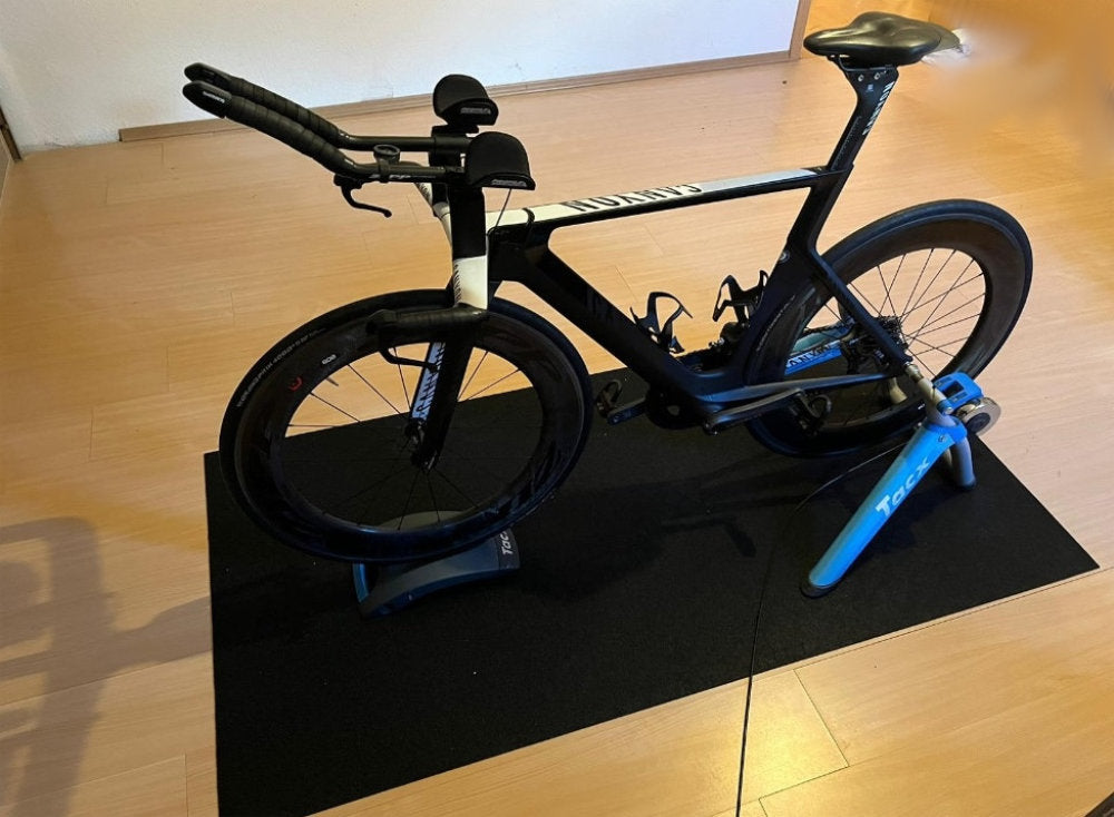 rollentrainer fahrrad mountainbike Fahrradmatte aufrollbare Heimtrainermatte für Rollentrainer 180x90 cm 6 mm – PickUpMatte