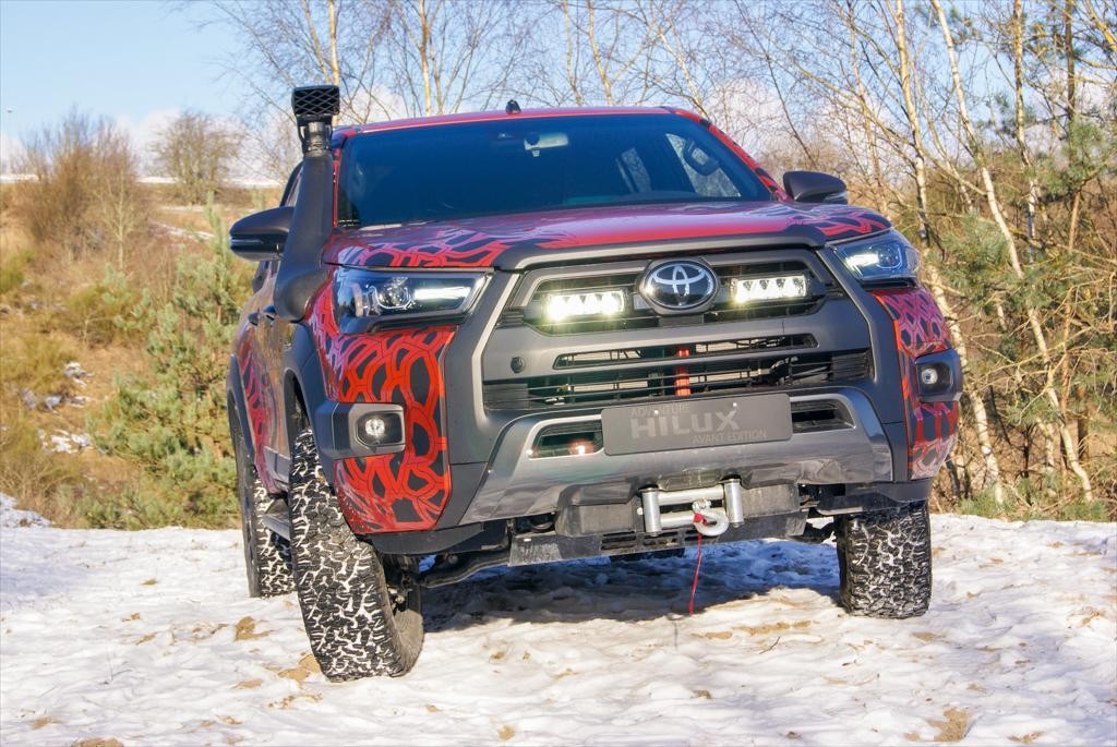 Lazer Lamps Kühlergrill-Kit TOYOTA Hilux Invincible X (2021+) Triple-R 750 Gen2 TripleR 750 Beacon Leuchtenart TripleR 750 Beacon