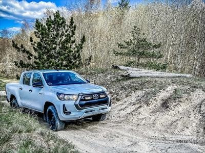 Lazer Lamps Kühlergrill-Kit TOYOTA Hilux Revo/Invincible (2021+) Triple-R 750 Gen2 TripleR 750 Beacon Leuchtenart TripleR 750 Beacon
