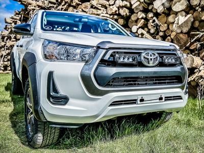 Lazer Lamps Kühlergrill-Kit TOYOTA Hilux Revo/Invincible (2021+) Triple-R 750 Gen2 TripleR 750 Beacon Leuchtenart TripleR 750 Beacon