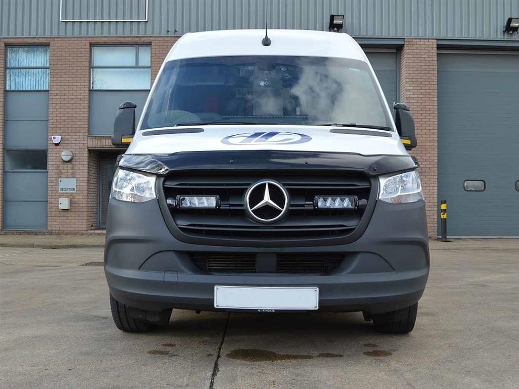 Lazer Lamps Kühlergrill-Kit MERCEDES SPRINTER (907 2018+) Triple-R 750 Gen2 Beacon Leuchtenart Beacon