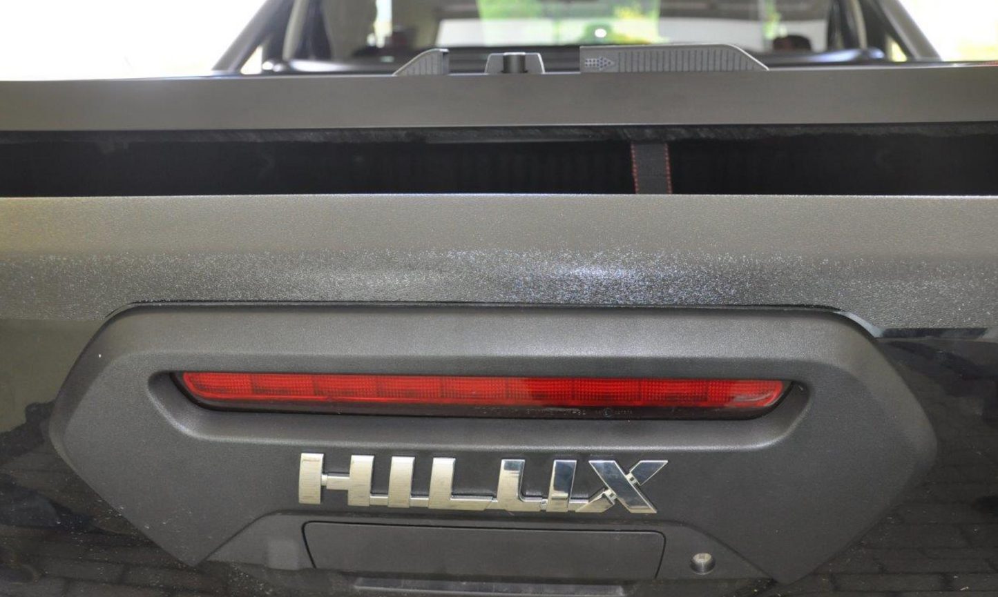 Ladekantenschutz-Abdeckung für Toyota Hilux (ab 2020) – Robuster Schutz für die Heckklappe