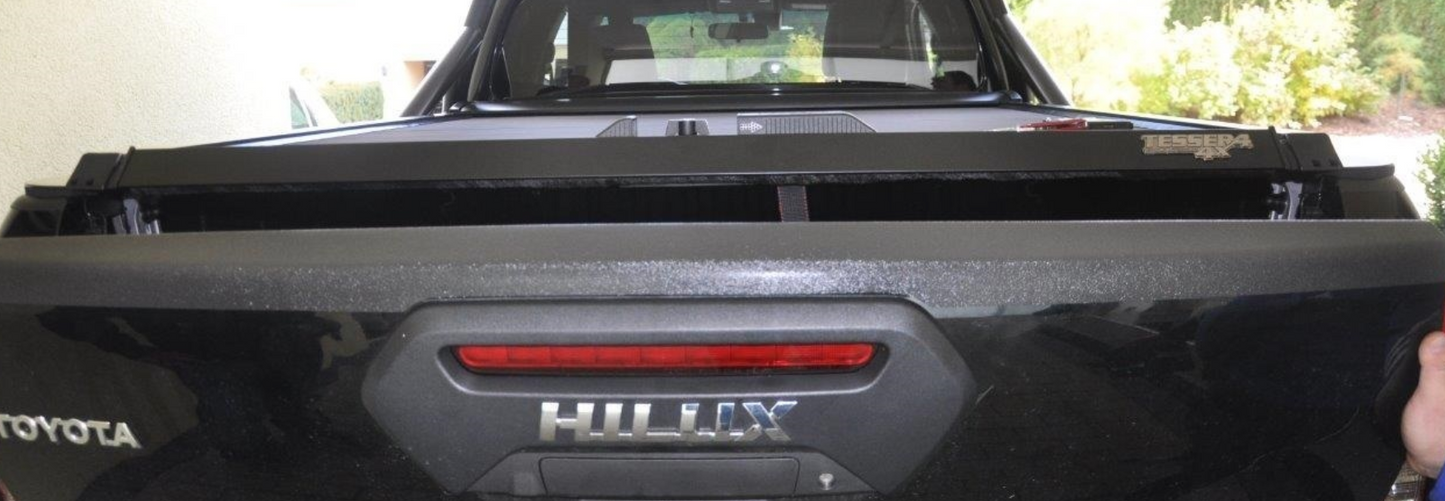 Ladekantenschutz-Abdeckung für Toyota Hilux (ab 2020) – Robuster Schutz für die Heckklappe