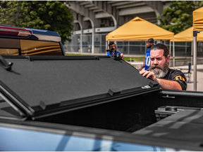 BAKFlip MX4 Hard Folding Tonneau Cover Dodge Ram 1500, 5. Gen., 2019-heute