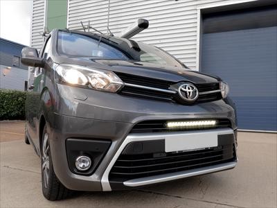 Lazer Lamps Halterungskit Toyota ProAce 2016+ für LNR6/18