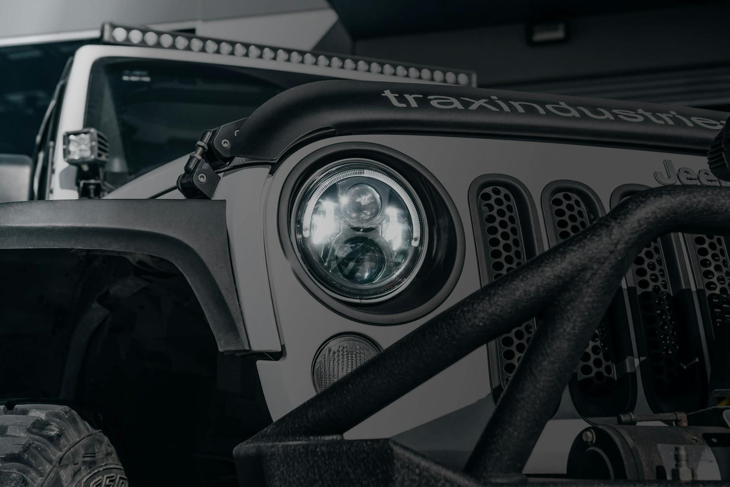 STEDI 7Inch Carbon LED Headlight – Black (5700K)