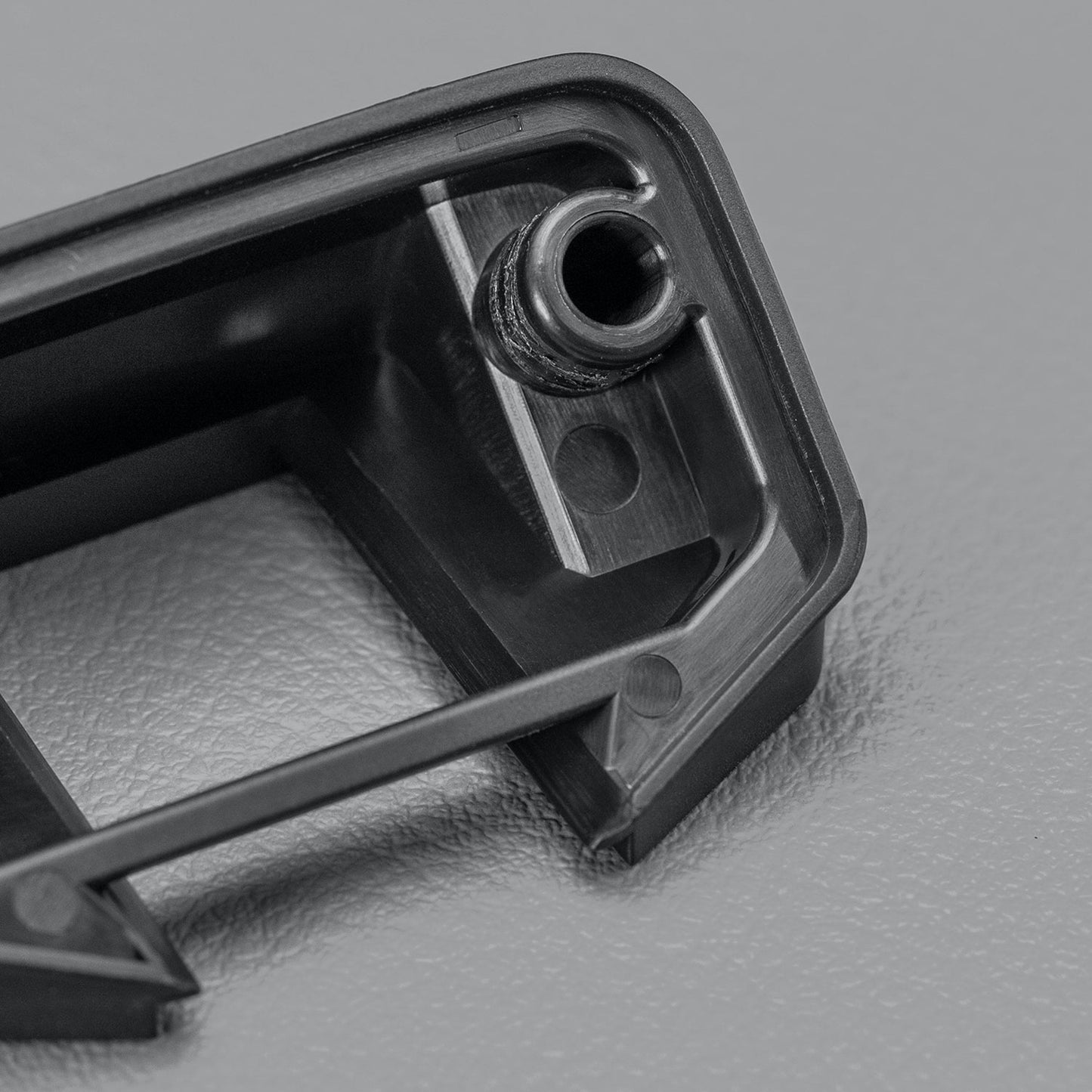 STEDI Easy Fit Surface LED Rock Lights – Halterung für Rhino Rack Backbone (2 Stk.)