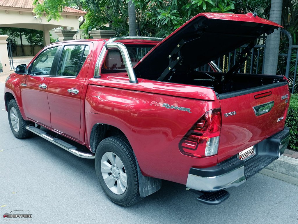 GFK TOPUP Cover mit Styling Bar, Toyota Hilux REVO, 2016-heute, Doppelkabine