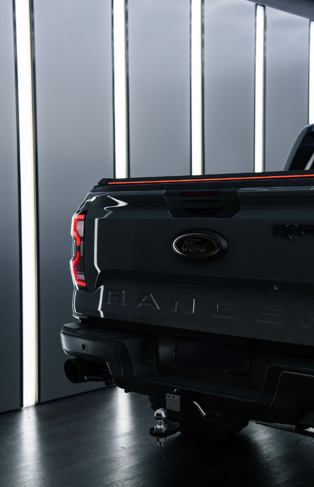 Pickuprollo Tessera Roll+ für GMC Canyon, CrewCab, Short Box, ab 2023 – Laderaumabdeckung aus Aluminium, Schwarz Matt