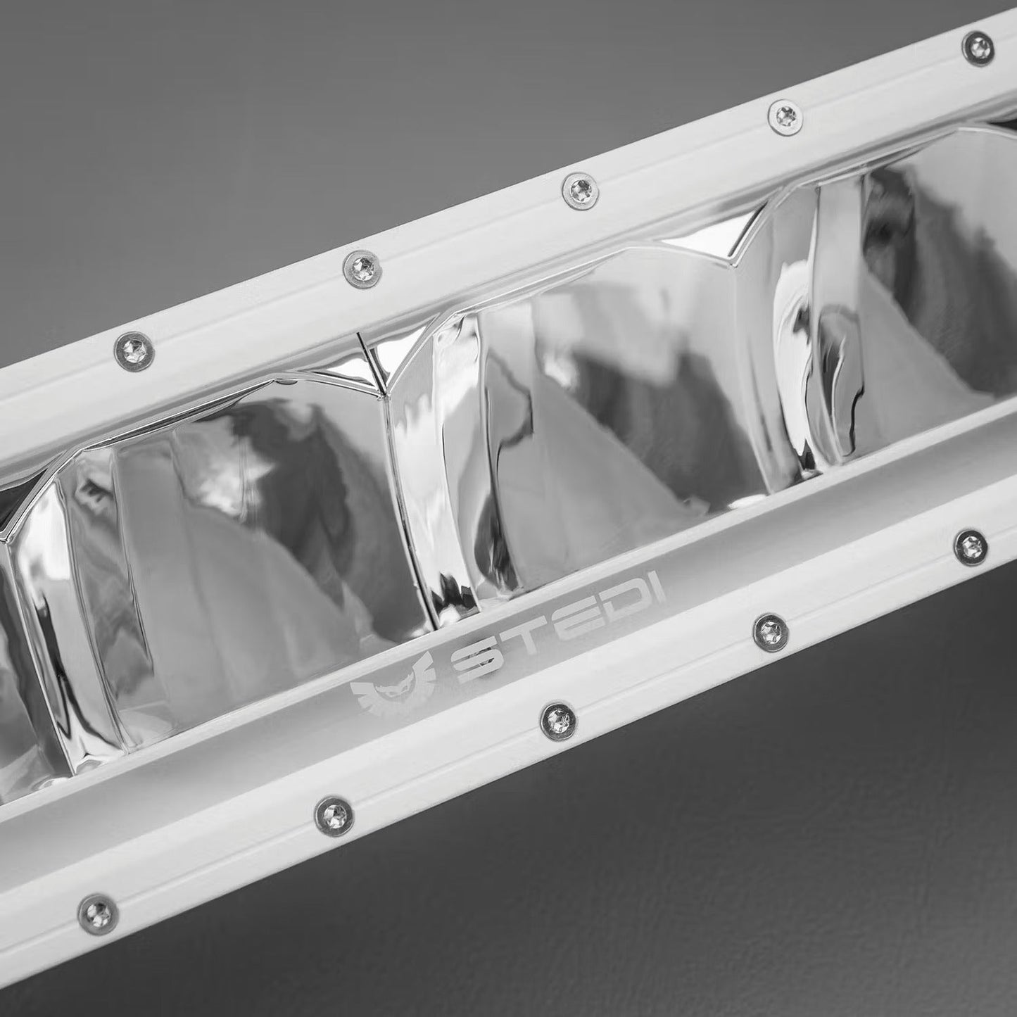 STEDI Marine LED – Lightbar ST2K Curved 31 Zoll