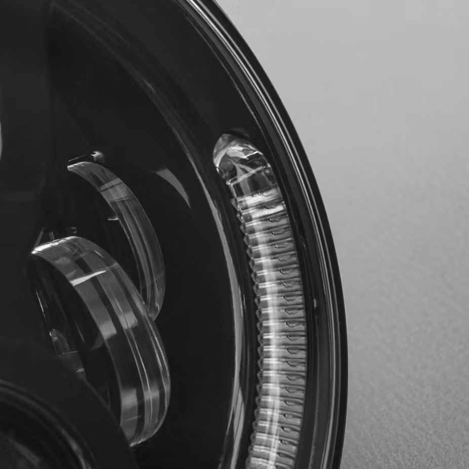STEDI 7Inch Carbon LED Headlight – Black (5700K)