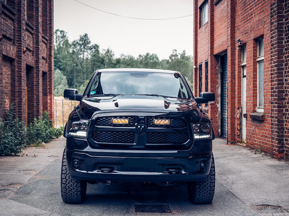 Lazer Lamps Kühlergrill-Kit Dodge RAM 1500 Classic 2013+ Triple-R 750 Gen2 TripleR 750 STD Leuchtenart TripleR 750 STD